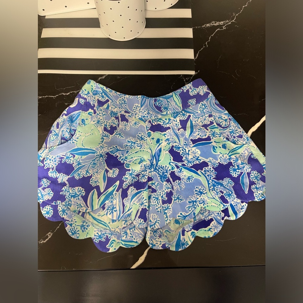 Lilly Pulitzer Dahlia Shorts Scallop Hem Royal purple